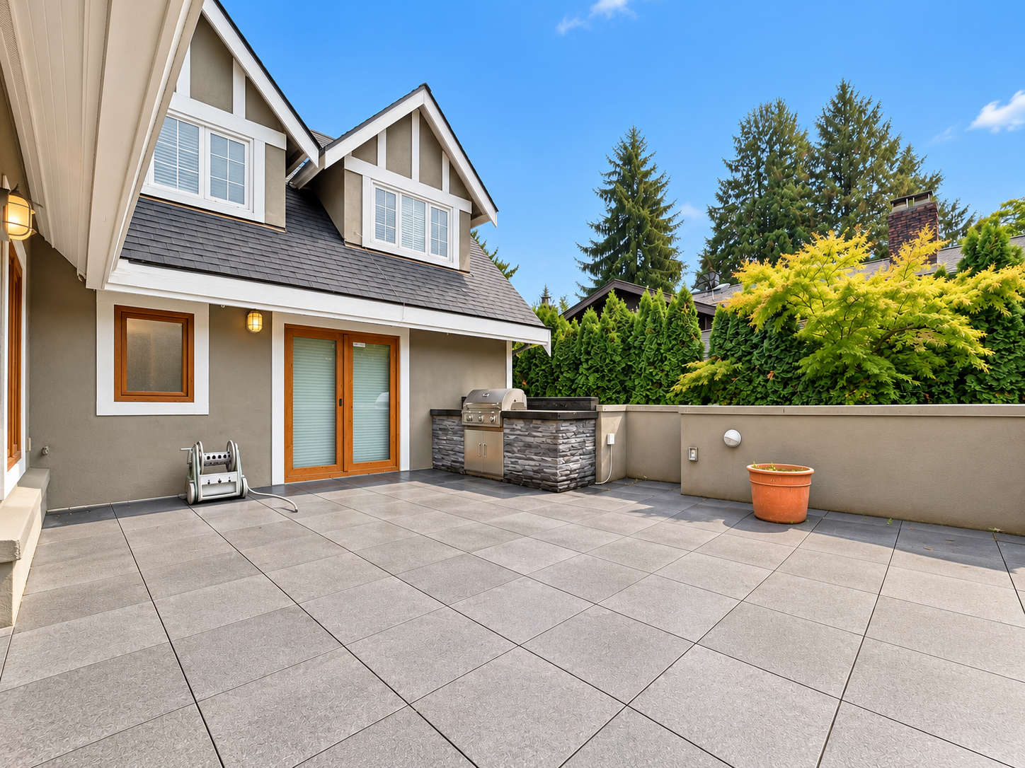 65xx Marguerite St