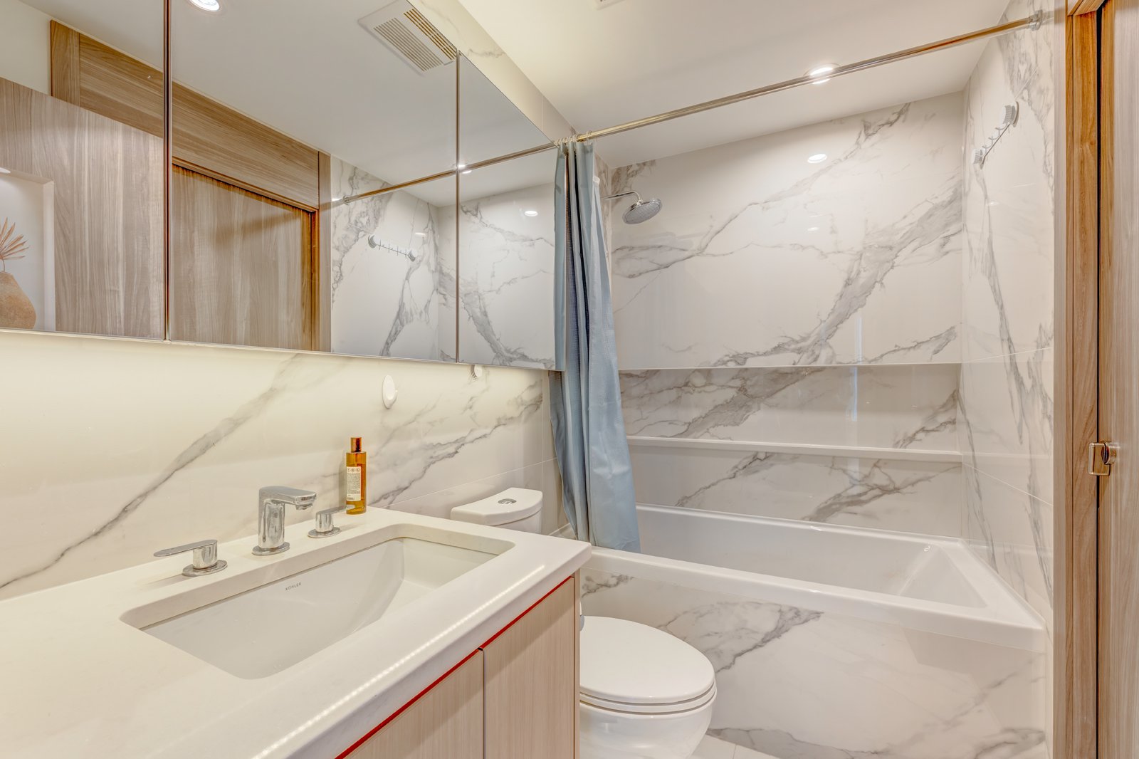1109 8671 Hazelbridge Way
