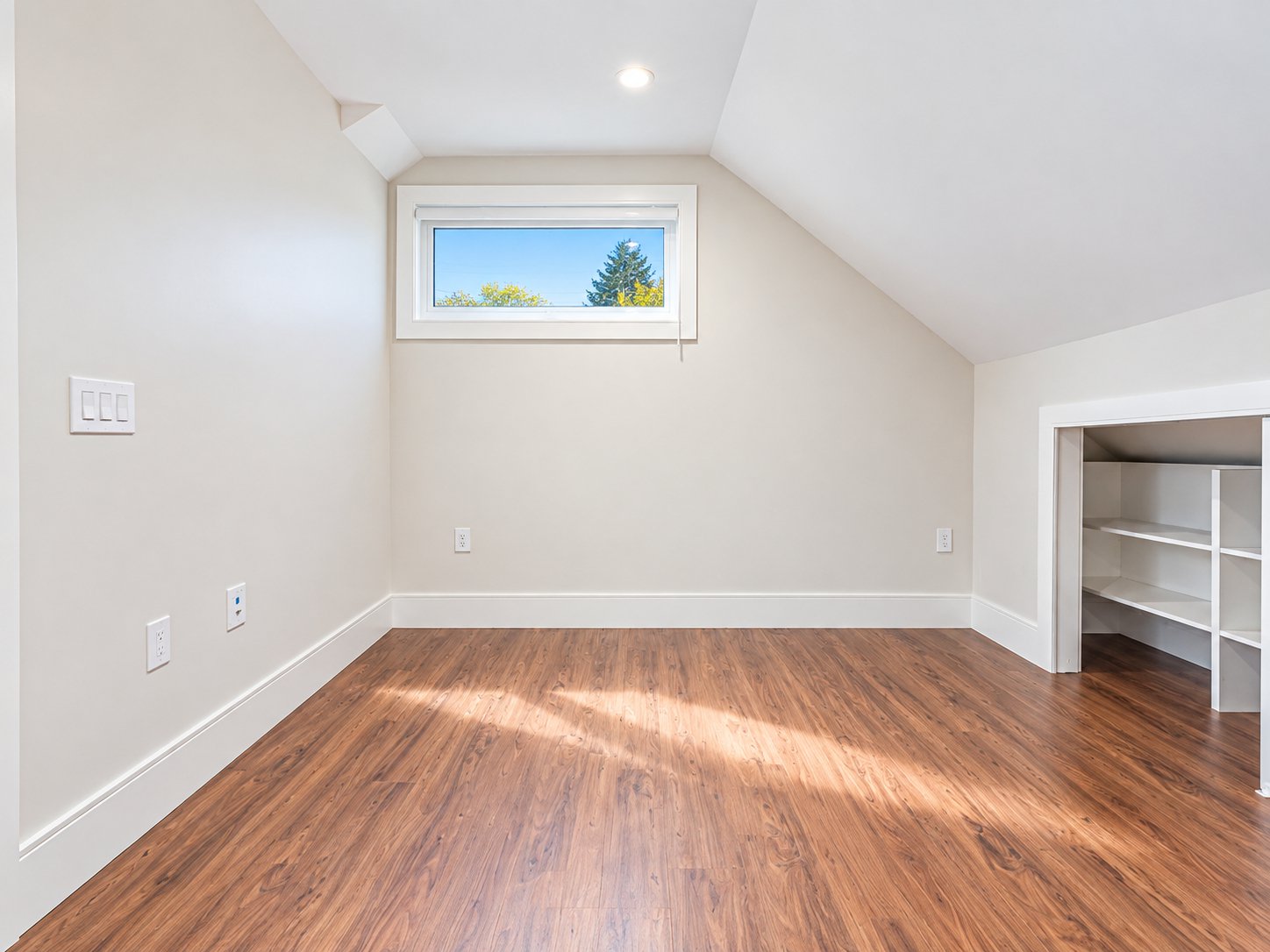 125 W 46th Ave